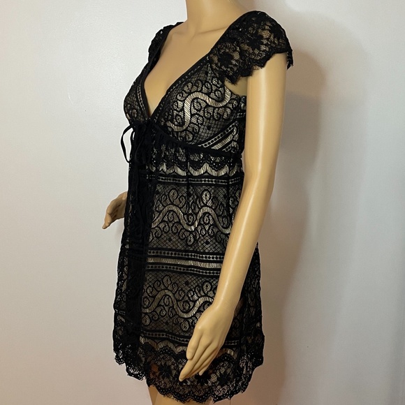 Vintage Milly 60’s black lace flutter sleeve dress - Picture 6 of 13